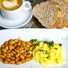 Baked Beans With Scrambled Eggs