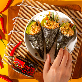 Spicy Pulled Chicken Temaki (Hand Roll)